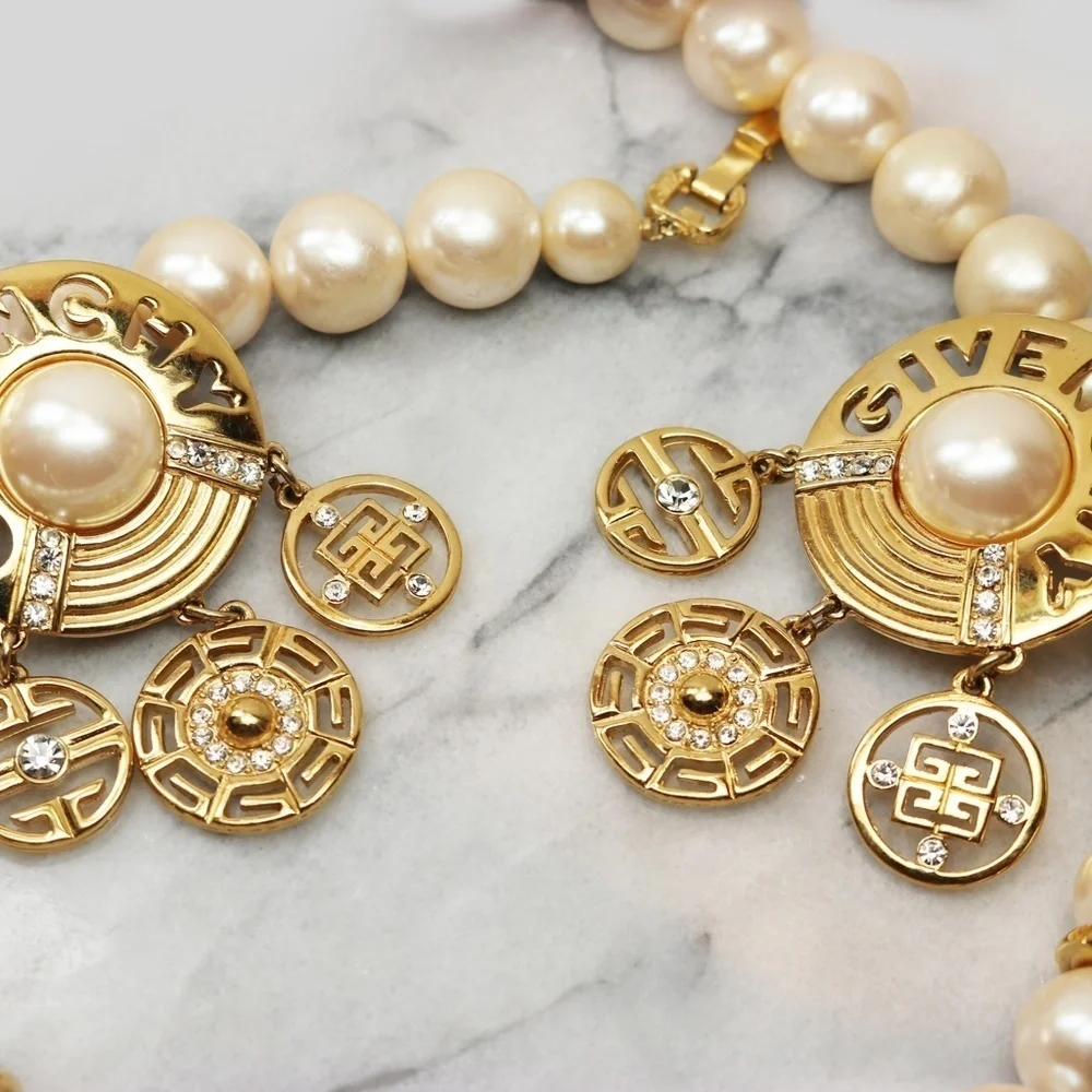 ⚜️ Vintage GIVENCHY LOGO Pearl & Crystal Earrings